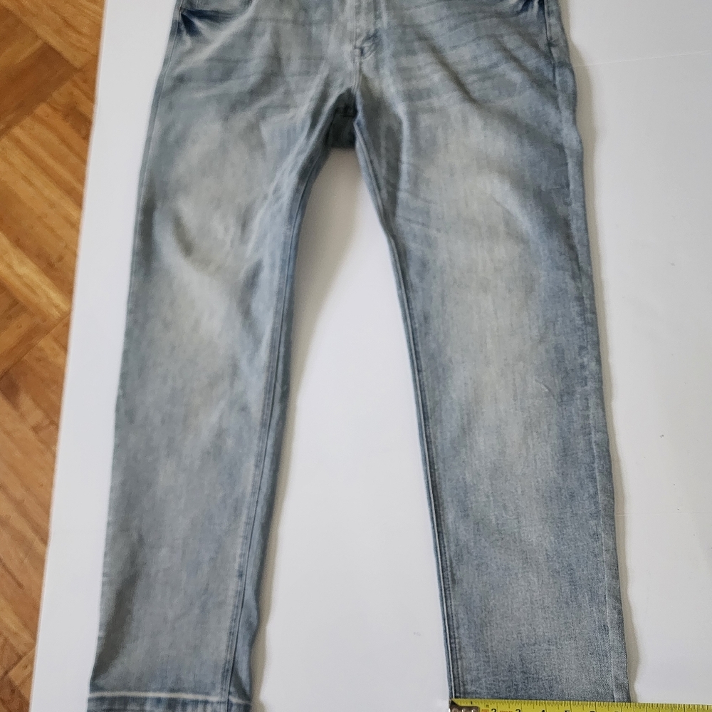 VANTAGE ZIZ JEANS IN GOOD CONDITION. LIGHT BLUE. W 40